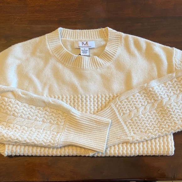 *NWT* Magaschoni 100% 2-PLY Cashmere, Cable Knit Sweater, Size Small - Picture 2 of 7